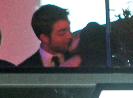 Robert Pattinon, Kristen Stewart Robert Pattinon, Kristen Stewart